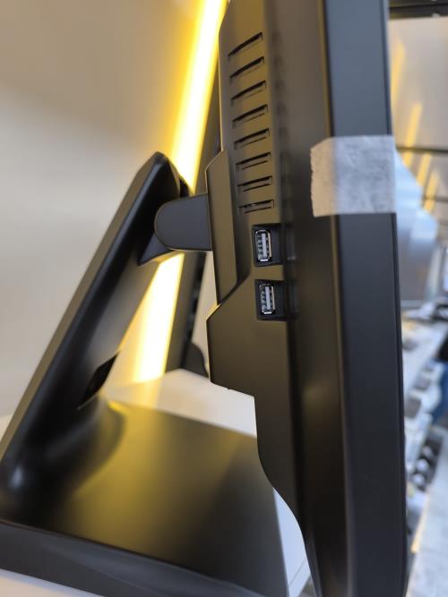 QUATRONIC P1655 5N İ5-5N./8GB/128GB SSD/15.6" FDOS DOKUNMATİK AIO